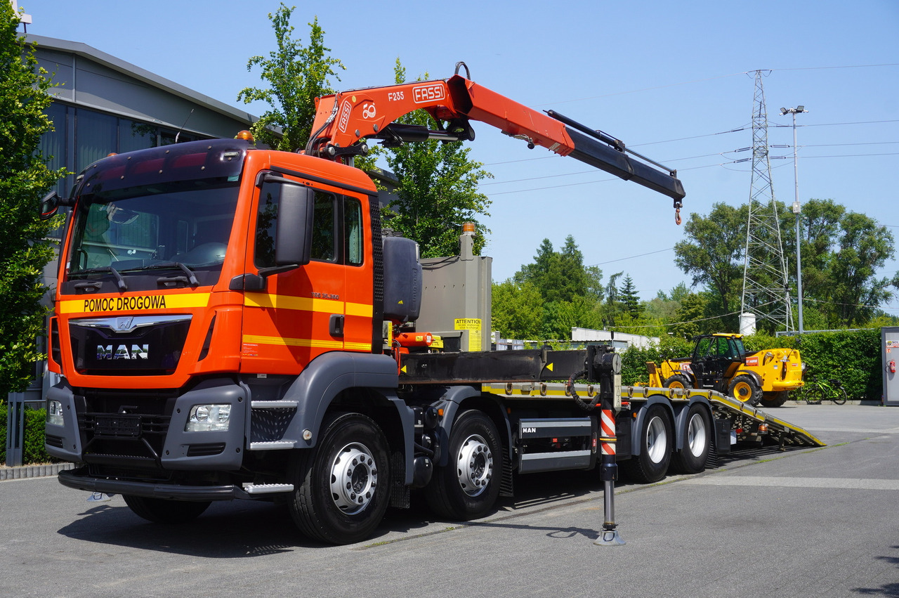 MAN TGS 35.360 E6 8x2 / FASSI F235 crane / 6.5 T cap. / 8.3 m reach - Autokran: das Bild 2 MAN TGS 35.360 E6 8x2 / FASSI F235 crane / 6.5 T cap. / 8.3 m reach - Autokran: das Bild 2