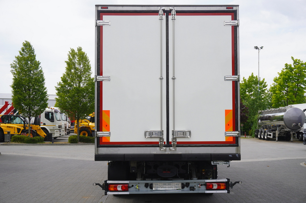 MERCEDES-BENZ 2543 / NEW Lamberet refrigerator/ 160 tho. km / steered 3rd axle - Kühlkoffer LKW: das Bild 5 MERCEDES-BENZ 2543 / NEW Lamberet refrigerator/ 160 tho. km / steered 3rd axle - Kühlkoffer LKW: das Bild 5