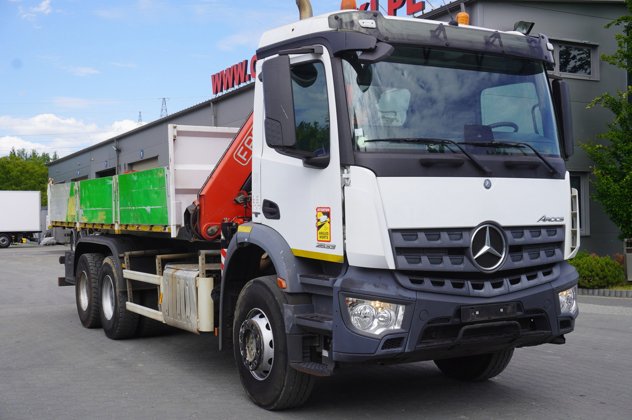 MERCEDES-BENZ AROCS 2633 6x4 / 5.5 T crane FASSI F135 / Tipper 15 EPAL - Kipper, Autokran: das Bild 2 MERCEDES-BENZ AROCS 2633 6x4 / 5.5 T crane FASSI F135 / Tipper 15 EPAL - Kipper, Autokran: das Bild 2