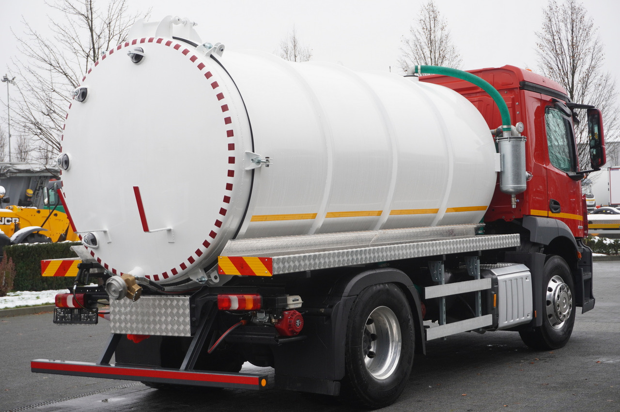 MERCEDES-BENZ Actros 1833 / 260 tho. km / NEW septic tank 11000 l - Tankwagen: das Bild 5 MERCEDES-BENZ Actros 1833 / 260 tho. km / NEW septic tank 11000 l - Tankwagen: das Bild 5