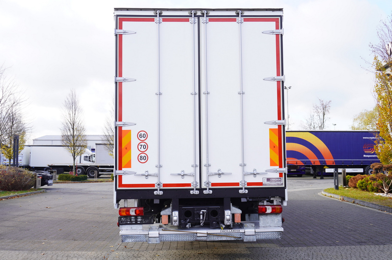 MERCEDES-BENZ Actros 1835 E6 4×2 / Curtainsider 21 pallets / tail lift 1.5t - Plane LKW: das Bild 2 MERCEDES-BENZ Actros 1835 E6 4×2 / Curtainsider 21 pallets / tail lift 1.5t - Plane LKW: das Bild 2