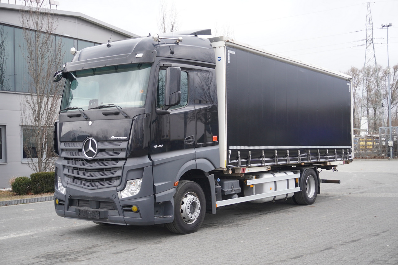 MERCEDES-BENZ Actros 1840 E6 4×2 / Lounge chair / Krone curtainsider superstructure - Plane LKW: das Bild 2 MERCEDES-BENZ Actros 1840 E6 4×2 / Lounge chair / Krone curtainsider superstructure - Plane LKW: das Bild 2