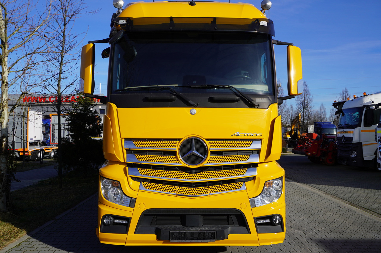 MERCEDES-BENZ Actros 2543 E6 6×2 / Refrigerated truck / ATP/FRC / 20 pallets / 260000 km!!! - Kühlkoffer LKW: das Bild 3 MERCEDES-BENZ Actros 2543 E6 6×2 / Refrigerated truck / ATP/FRC / 20 pallets / 260000 km!!! - Kühlkoffer LKW: das Bild 3