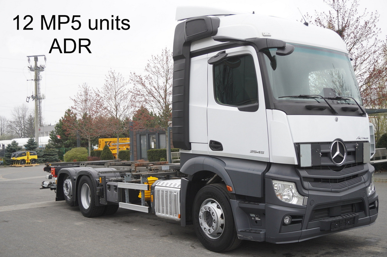 MERCEDES-BENZ Actros 2545 6×2 MP5 / ADR / several units - Containerwagen/ Wechselfahrgestell LKW: das Bild 1 MERCEDES-BENZ Actros 2545 6×2 MP5 / ADR / several units - Containerwagen/ Wechselfahrgestell LKW: das Bild 1