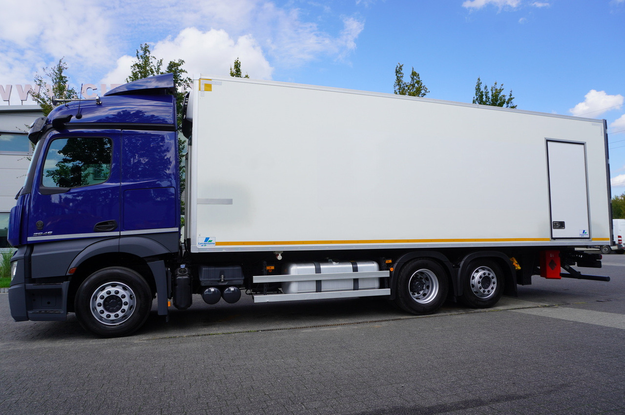 MERCEDES-BENZ Actros 2546 / Lecapitaine refrigerator 20 EPAL / Multitemperature / Carrier Supra 1150 MT - Kühlkoffer LKW: das Bild 2 MERCEDES-BENZ Actros 2546 / Lecapitaine refrigerator 20 EPAL / Multitemperature / Carrier Supra 1150 MT - Kühlkoffer LKW: das Bild 2