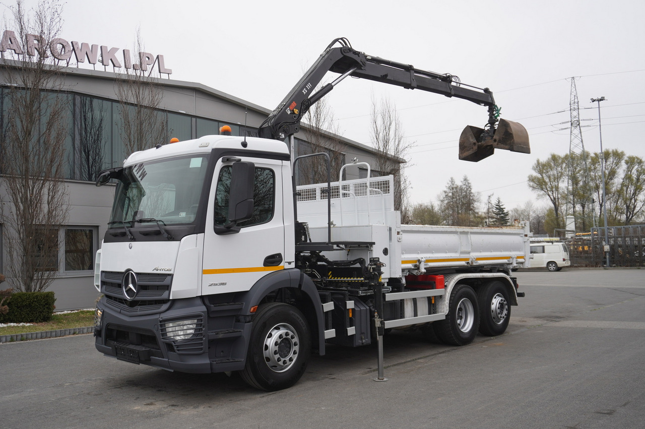 MERCEDES-BENZ Antos 2536 / 100,000 km / 3.9 T crane HIAB XS 111 / 2-side tipper / steered axle - Kipper, Autokran: das Bild 4 MERCEDES-BENZ Antos 2536 / 100,000 km / 3.9 T crane HIAB XS 111 / 2-side tipper / steered axle - Kipper, Autokran: das Bild 4