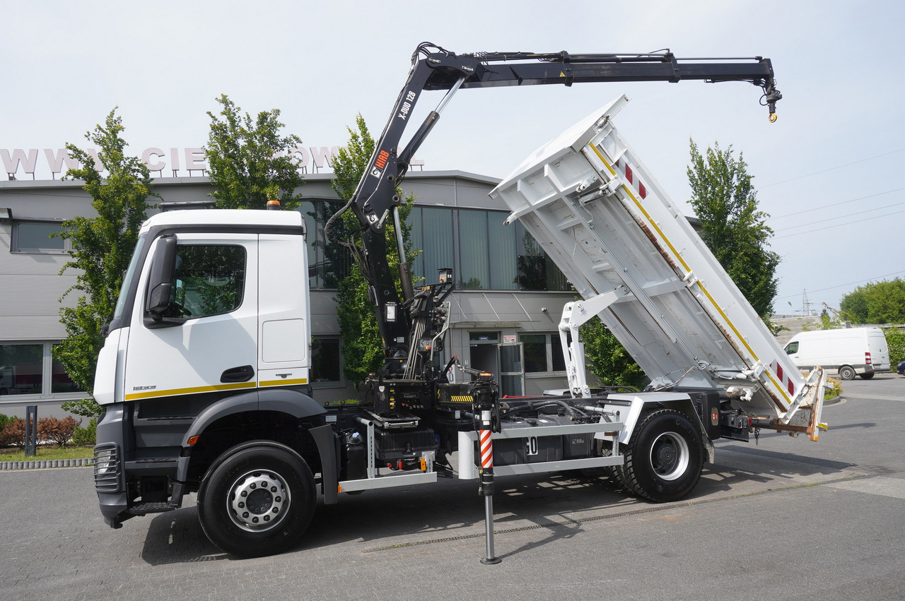 MERCEDES-BENZ Arocs 1833 / 87,000 km!!! / Hds HIAB X-DUO 128 B-2 / three-sided tipper - Kipper, Autokran: das Bild 4 MERCEDES-BENZ Arocs 1833 / 87,000 km!!! / Hds HIAB X-DUO 128 B-2 / three-sided tipper - Kipper, Autokran: das Bild 4