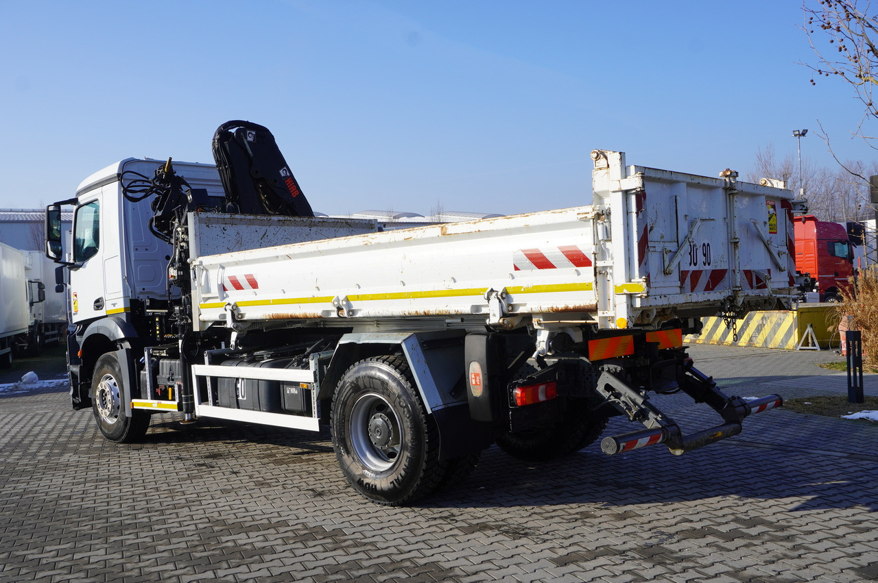 MERCEDES-BENZ Arocs 1833 / 87,000 km!!! / Hds HIAB X-DUO 128 B-2 / three-sided tipper - Kipper, Autokran: das Bild 5 MERCEDES-BENZ Arocs 1833 / 87,000 km!!! / Hds HIAB X-DUO 128 B-2 / three-sided tipper - Kipper, Autokran: das Bild 5