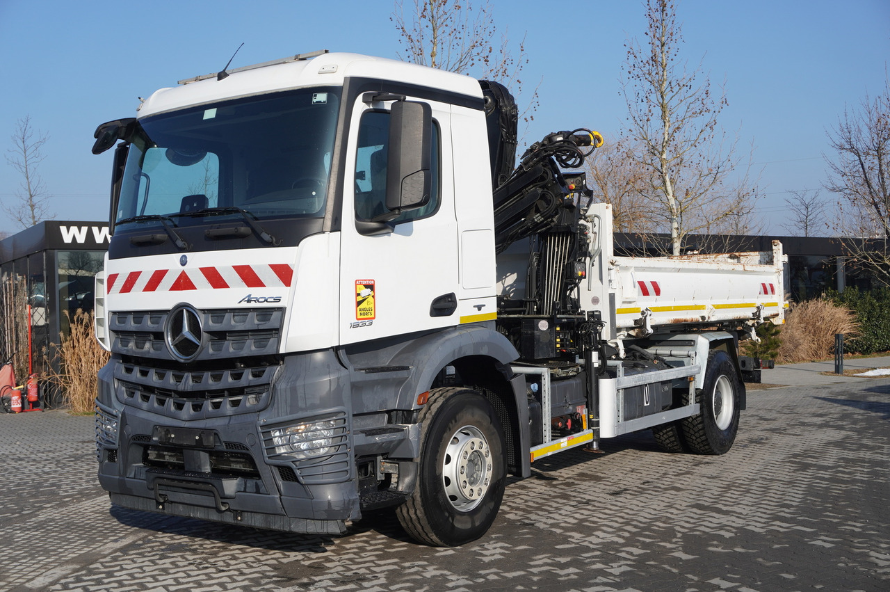 MERCEDES-BENZ Arocs 1833 / 87,000 km!!! / Hds HIAB X-DUO 128 B-2 / three-sided tipper - Pritsche LKW, Autokran: das Bild 3 MERCEDES-BENZ Arocs 1833 / 87,000 km!!! / Hds HIAB X-DUO 128 B-2 / three-sided tipper - Pritsche LKW, Autokran: das Bild 3