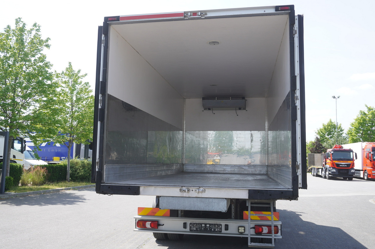 MERCEDES-BENZ Atego 1223 / Lamberet Refrigerator / Full ADR / Sleeper cab / 175 tho. km - Kühlkoffer LKW: das Bild 5 MERCEDES-BENZ Atego 1223 / Lamberet Refrigerator / Full ADR / Sleeper cab / 175 tho. km - Kühlkoffer LKW: das Bild 5