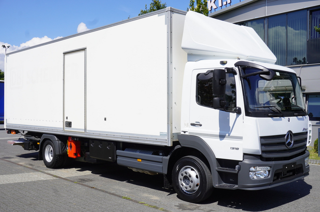 MERCEDES-BENZ Atego 1318 E6 / 20 pallet container / lift / 90 thousand km !!! - Koffer LKW: das Bild 1 MERCEDES-BENZ Atego 1318 E6 / 20 pallet container / lift / 90 thousand km !!! - Koffer LKW: das Bild 1