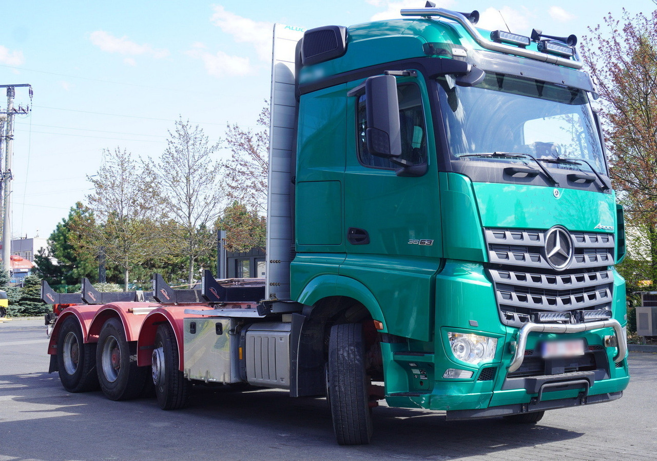 Mercedes-Benz Arocs 3563 8 × 4 / 630 HP / steered axle / Logging superstructure - Fahrgestell LKW: das Bild 1 Mercedes-Benz Arocs 3563 8 × 4 / 630 HP / steered axle / Logging superstructure - Fahrgestell LKW: das Bild 1