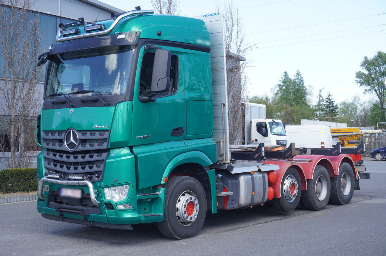 Mercedes-Benz Arocs 3563 8 × 4 / 630 HP / steered axle / Logging superstructure - Autokran: das Bild 3 Mercedes-Benz Arocs 3563 8 × 4 / 630 HP / steered axle / Logging superstructure - Autokran: das Bild 3