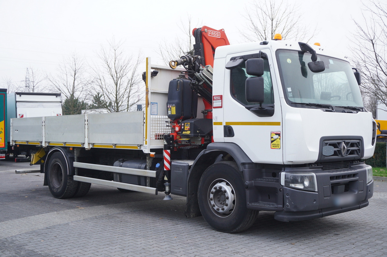 RENAULT C280 DTI 8 / FASSI crane 5.6 T / 560 MTH / range 8 m / Flatbed 15 EPAL - Pritsche LKW, Autokran: das Bild 2 RENAULT C280 DTI 8 / FASSI crane 5.6 T / 560 MTH / range 8 m / Flatbed 15 EPAL - Pritsche LKW, Autokran: das Bild 2