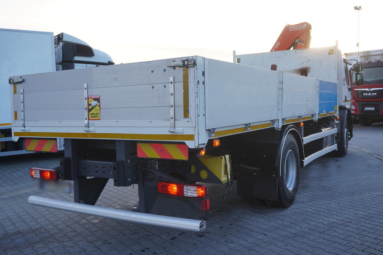 RENAULT C280 DTI 8 / FASSI crane 5.6 T / range 8 m / Flatbed 15 EPAL - Pritsche LKW, Autokran: das Bild 3 RENAULT C280 DTI 8 / FASSI crane 5.6 T / range 8 m / Flatbed 15 EPAL - Pritsche LKW, Autokran: das Bild 3