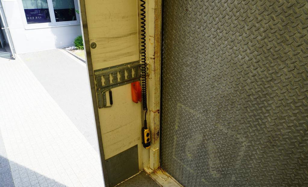 RENAULT D12 E6 / Container 18 pallets / tail lift – Leasing RENAULT D12 E6 / Container 18 pallets / tail lift: das Bild 14 RENAULT D12 E6 / Container 18 pallets / tail lift – Leasing RENAULT D12 E6 / Container 18 pallets / tail lift: das Bild 14