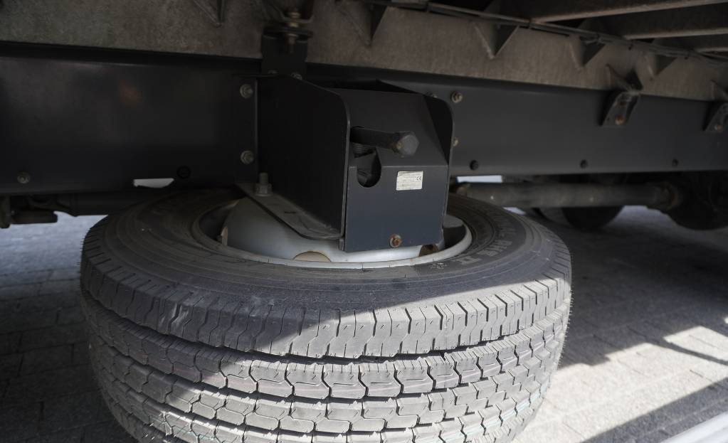 RENAULT D12 E6 / Container 18 pallets / tail lift – Leasing RENAULT D12 E6 / Container 18 pallets / tail lift: das Bild 18 RENAULT D12 E6 / Container 18 pallets / tail lift – Leasing RENAULT D12 E6 / Container 18 pallets / tail lift: das Bild 18