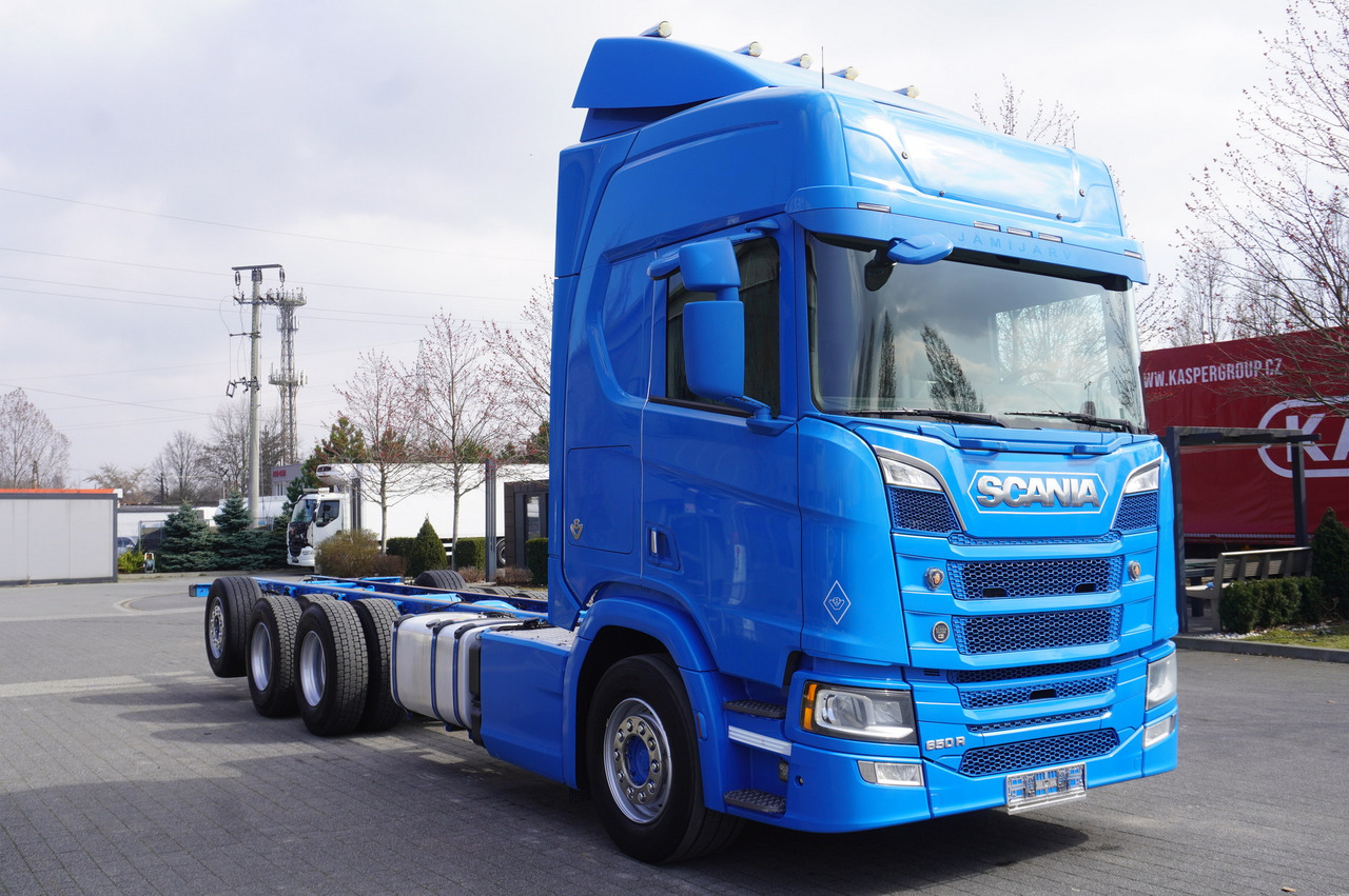 SCANIA R650 V8 / 650 HP/ frame 8.8 m / steered 4th axle - Fahrgestell LKW: das Bild 5 SCANIA R650 V8 / 650 HP/ frame 8.8 m / steered 4th axle - Fahrgestell LKW: das Bild 5