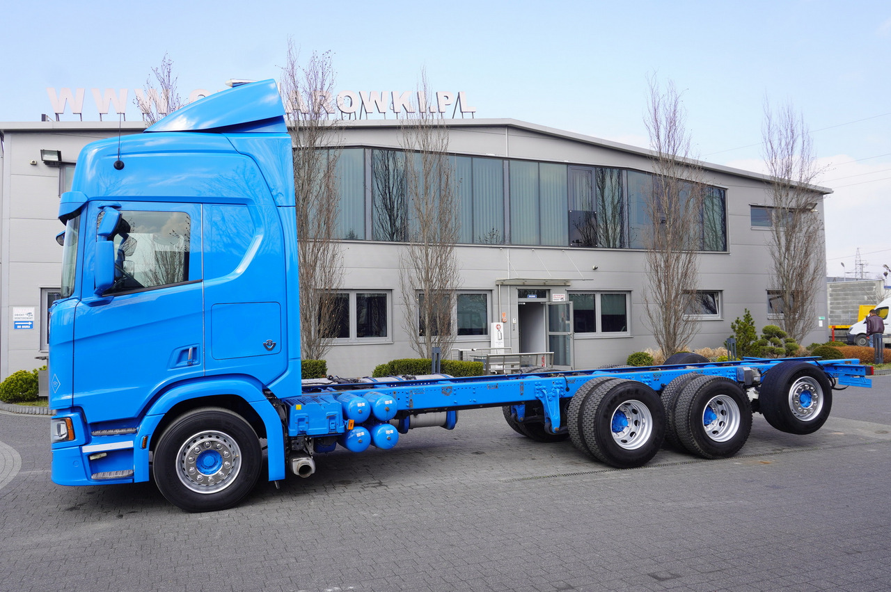 SCANIA R650 V8 / 650 HP/ frame 8.8 m / steered 4th axle - Fahrgestell LKW: das Bild 2 SCANIA R650 V8 / 650 HP/ frame 8.8 m / steered 4th axle - Fahrgestell LKW: das Bild 2