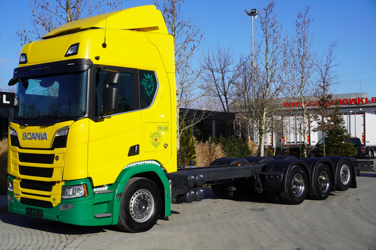 SCANIA R650 V8 8x4/4 E6 / 2020 / Frame 9.7 m - Fahrgestell LKW: das Bild 1 SCANIA R650 V8 8x4/4 E6 / 2020 / Frame 9.7 m - Fahrgestell LKW: das Bild 1