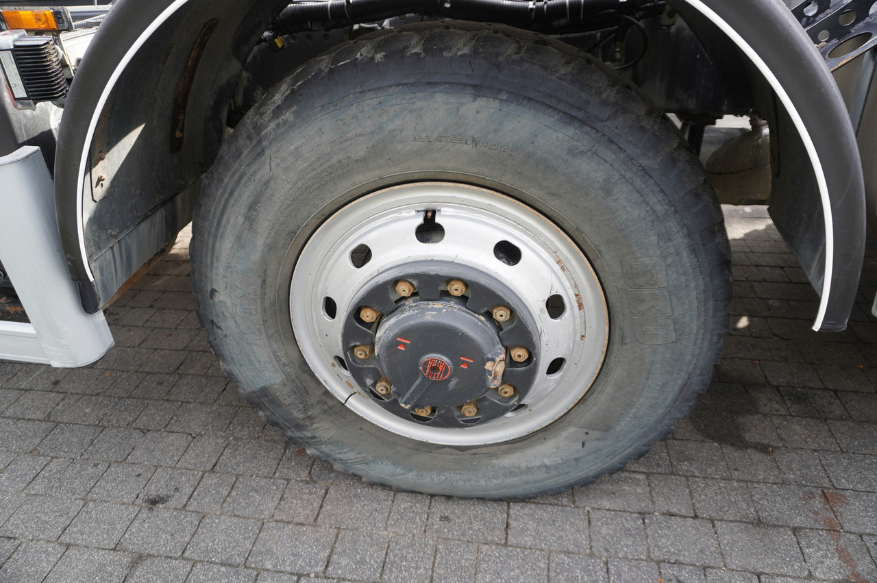 Kipper TATRA Phoenix 8x8 Twin-Steer Quad/A dump truck / 30 tho. km: das Bild 15