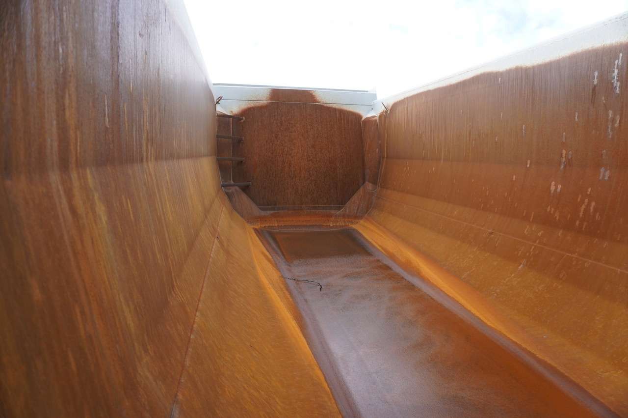 Kipper TATRA Phoenix 8x8 Twin-Steer Quad/A dump truck / 30 tho. km: das Bild 19