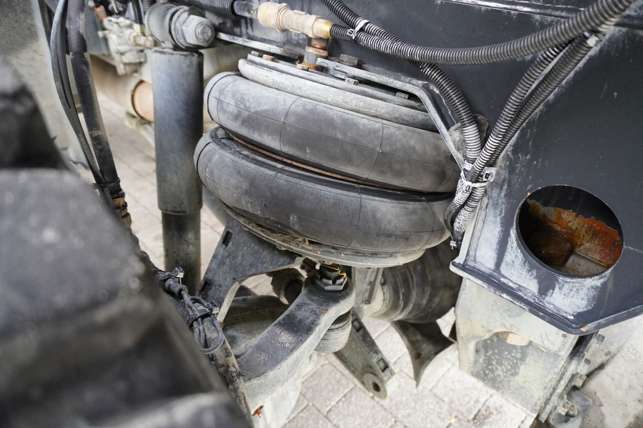 Kipper TATRA Phoenix 8x8 Twin-Steer Quad/A dump truck / 30 tho. km: das Bild 17