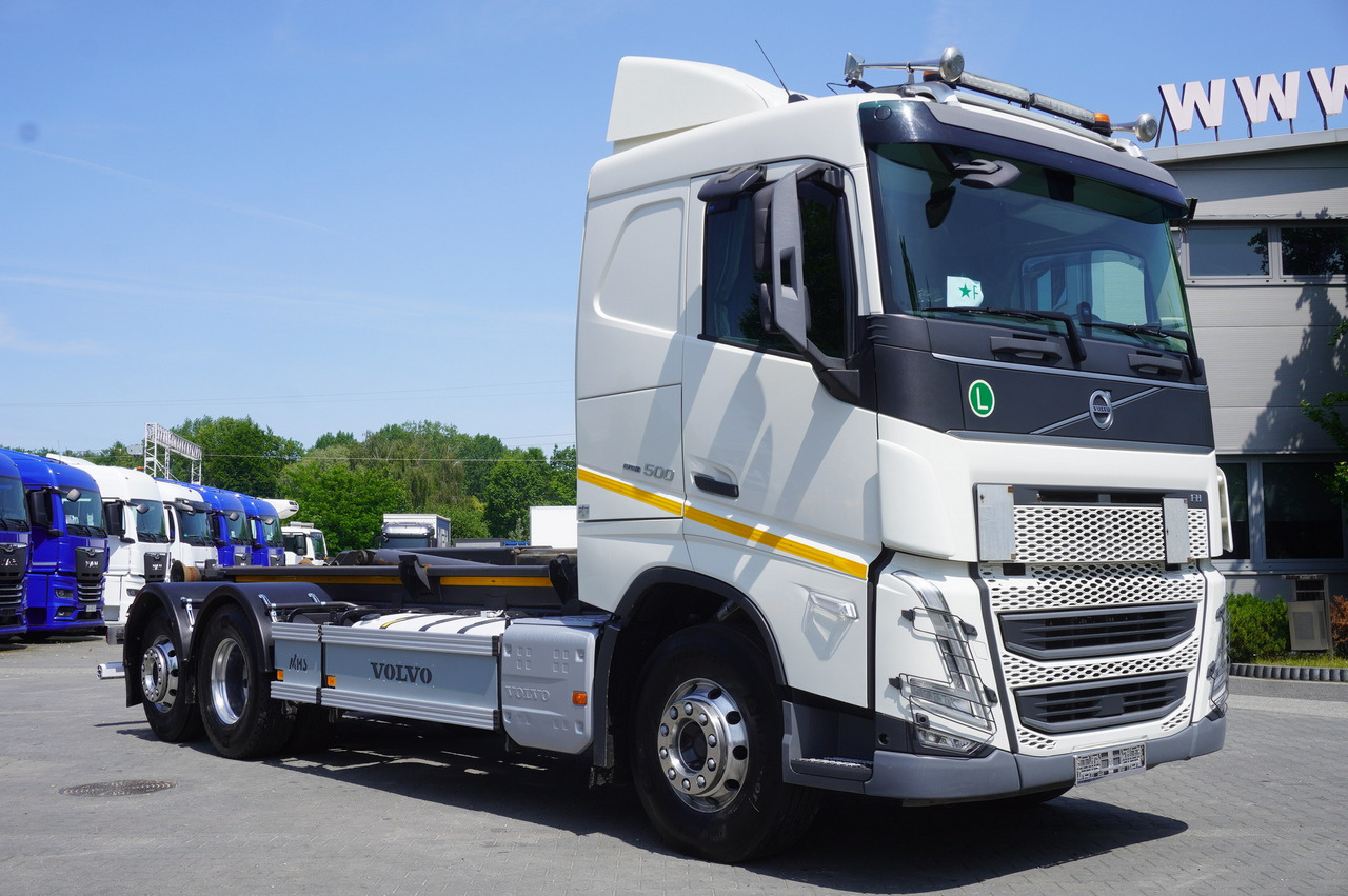 VOLVO FH 500 / VDL hooklift 21 tons / 2022 / steering 3d axle / 2 units - Abrollkipper: das Bild 3 VOLVO FH 500 / VDL hooklift 21 tons / 2022 / steering 3d axle / 2 units - Abrollkipper: das Bild 3