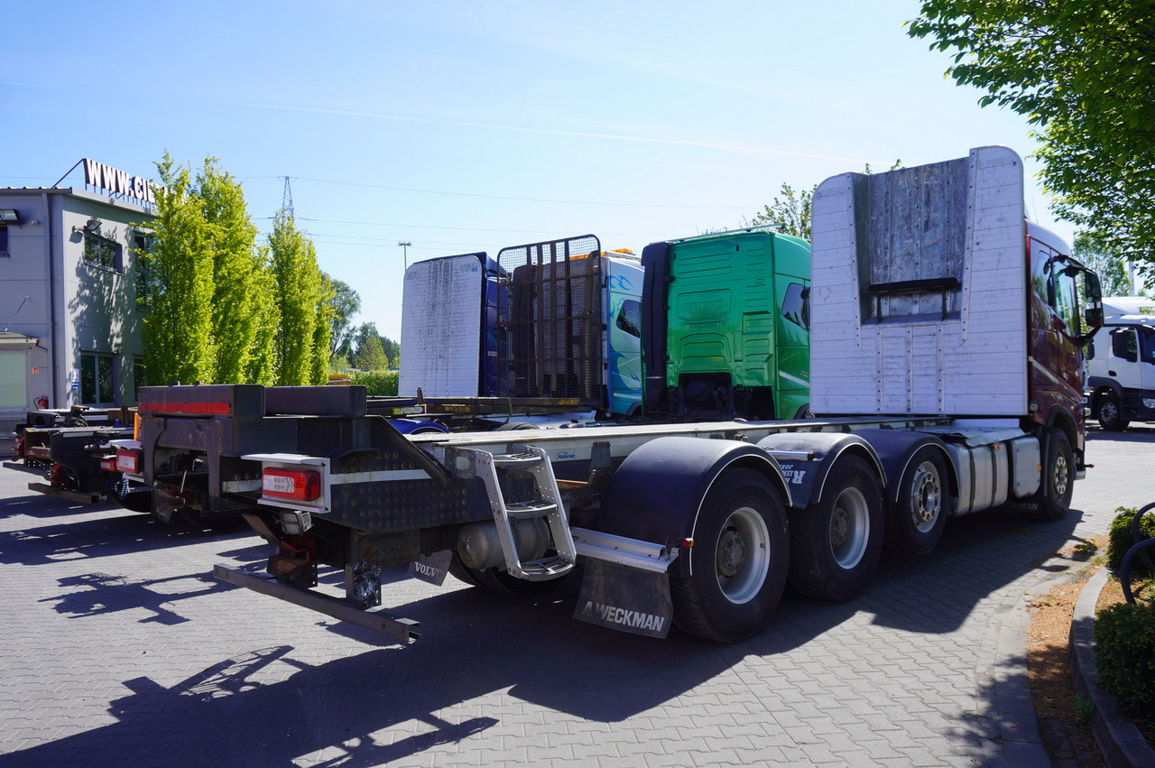 VOLVO FH16 750 / 750 HP! / chassis / 4 units 8x4 - Autokran: das Bild 5 VOLVO FH16 750 / 750 HP! / chassis / 4 units 8x4 - Autokran: das Bild 5