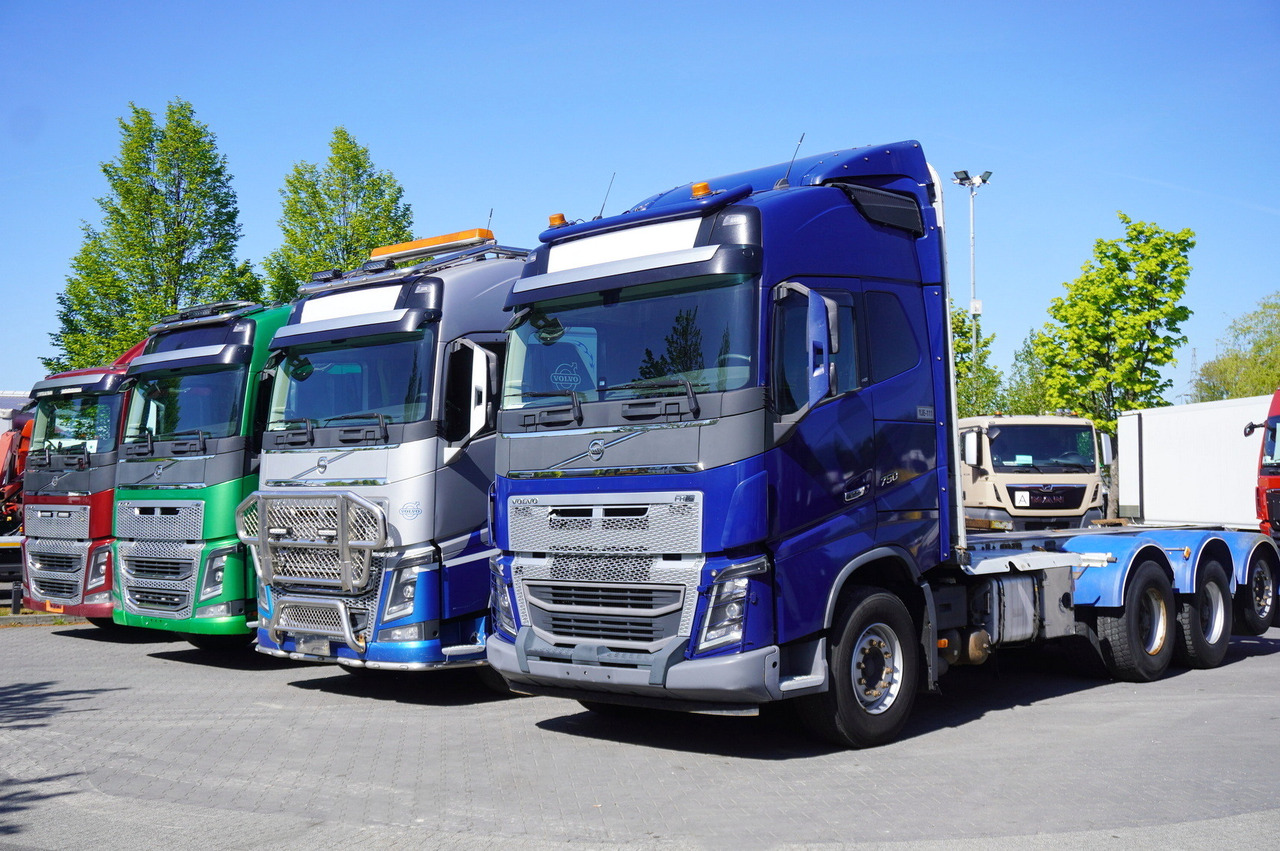 VOLVO FH16 750 / 750 HP! / chassis / 4 units 8x4 - Holztransporter: das Bild 1 VOLVO FH16 750 / 750 HP! / chassis / 4 units 8x4 - Holztransporter: das Bild 1