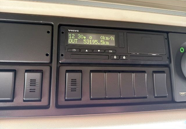 VOLVO FM 460 6X2*4 / HIAB ULT21S61 hooklift / 50 tho. km! / 2022 - Abrollkipper: das Bild 2 VOLVO FM 460 6X2*4 / HIAB ULT21S61 hooklift / 50 tho. km! / 2022 - Abrollkipper: das Bild 2