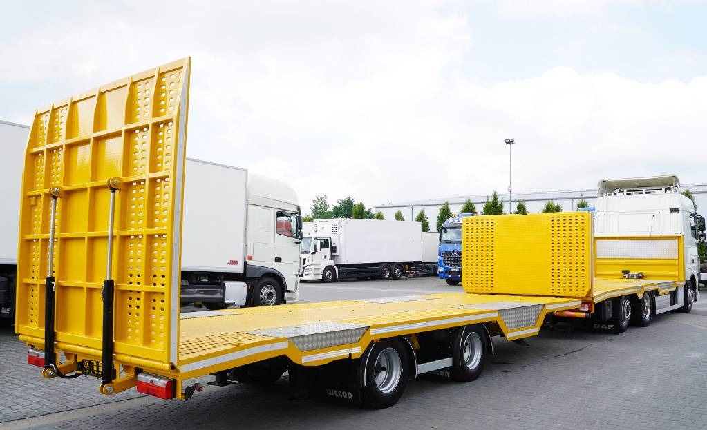 WECON trailer with a new tow truck body y.2023 - Tieflader Anhänger: das Bild 4 WECON trailer with a new tow truck body y.2023 - Tieflader Anhänger: das Bild 4