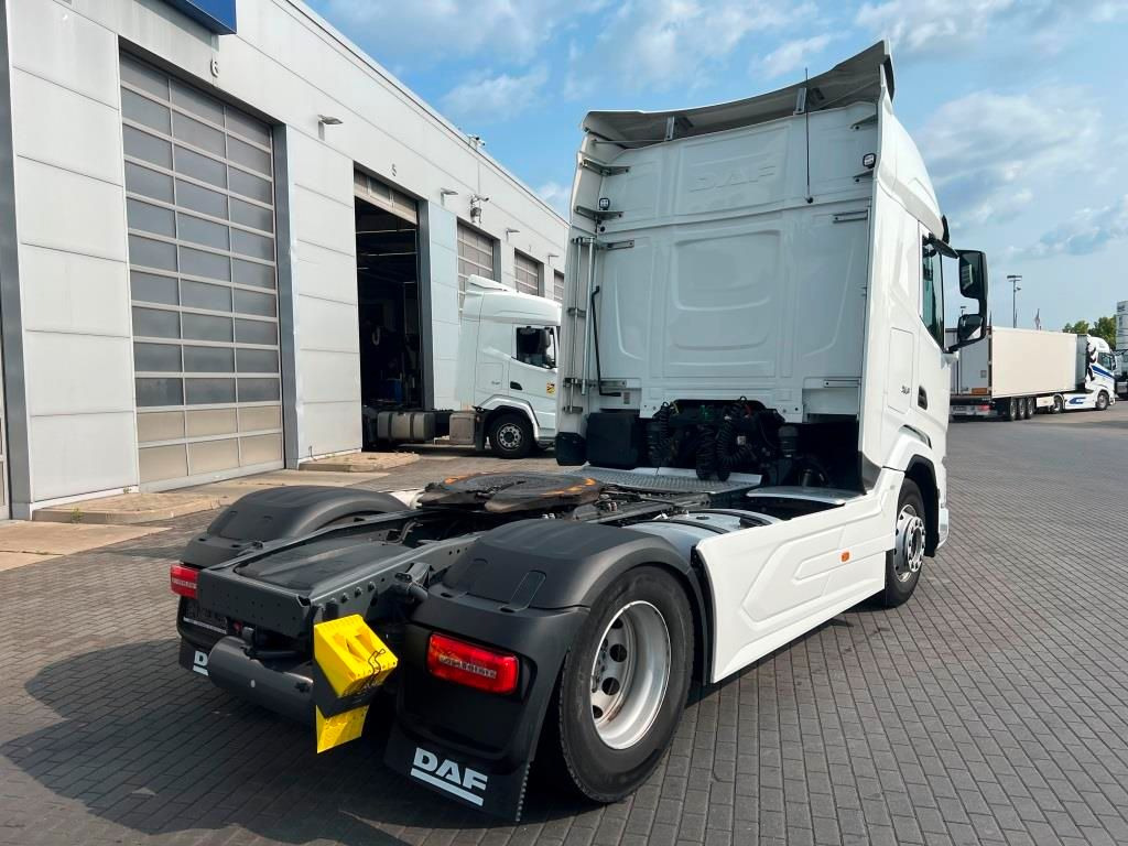 DAF XFn 480 FT Intarder 2xTank 1.105 L Vollspoiler - Sattelzugmaschine: das Bild 4 DAF XFn 480 FT Intarder 2xTank 1.105 L Vollspoiler - Sattelzugmaschine: das Bild 4