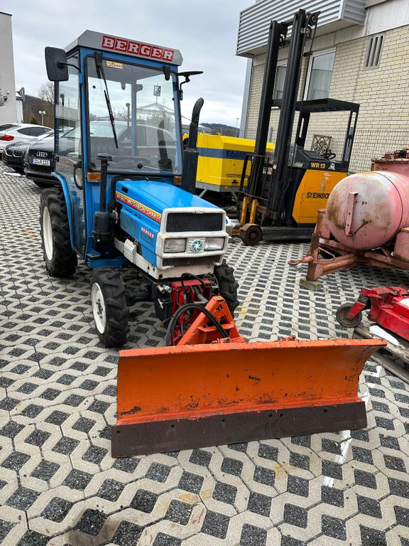 Mitsubishi MT 180 DL Winterdienst und mäherwerk - Kommunaltraktor: das Bild 1 Mitsubishi MT 180 DL Winterdienst und mäherwerk - Kommunaltraktor: das Bild 1