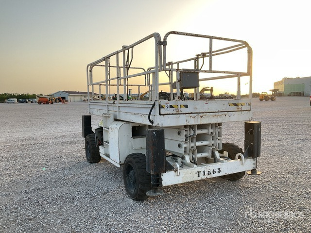 2004 Haulotte H12SX 4x4 Scissor Lift - Scherenbühne: das Bild 3 2004 Haulotte H12SX 4x4 Scissor Lift - Scherenbühne: das Bild 3