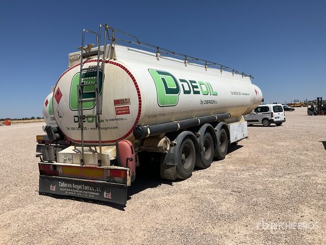 2004 ROS ROCA SC3 Tri/A Tanker Trailer - Tankauflieger: das Bild 3 2004 ROS ROCA SC3 Tri/A Tanker Trailer - Tankauflieger: das Bild 3