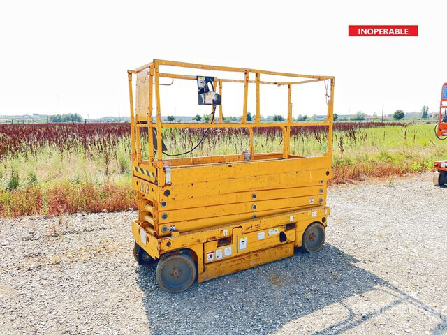 Scherenbühne 2006 Haulotte Compact 10N Electric (Inoperable) Scissor Lift: das Bild 1