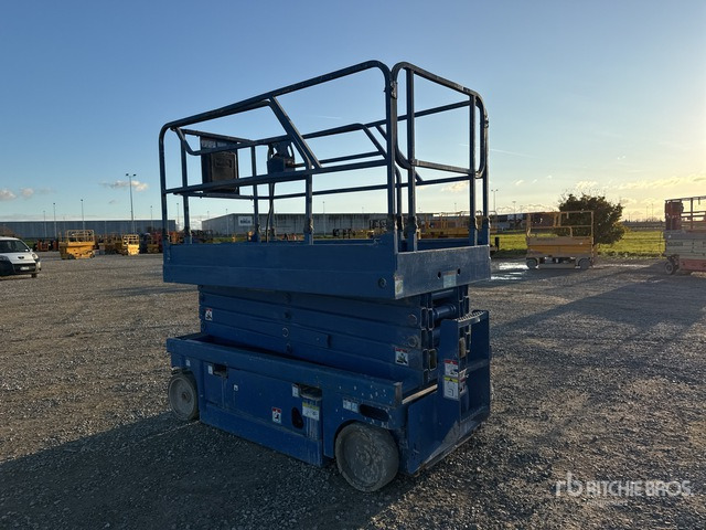 2007 Haulotte Compact12 Electric Scissor Lift - Scherenbühne: das Bild 3 2007 Haulotte Compact12 Electric Scissor Lift - Scherenbühne: das Bild 3
