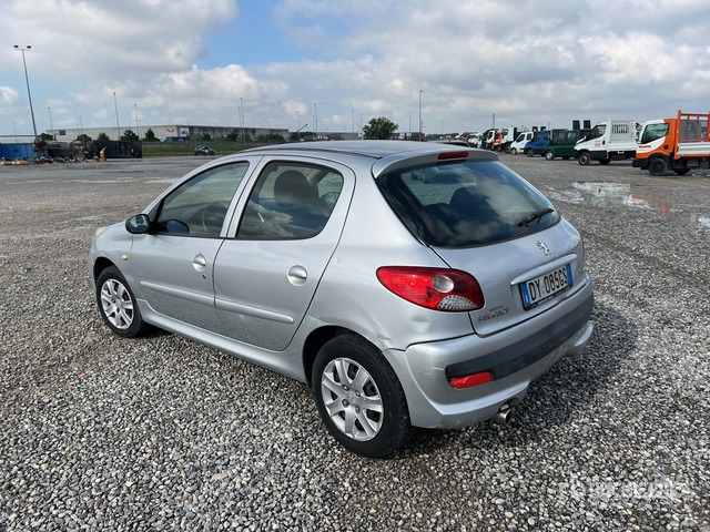 2009 Peugeot 206 Automobile - PKW: das Bild 4 2009 Peugeot 206 Automobile - PKW: das Bild 4