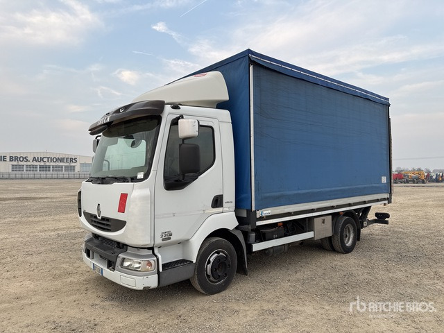 2010 Renault Midlum 215.75 4x2 Curtain Side Truck - Plane LKW: das Bild 2 2010 Renault Midlum 215.75 4x2 Curtain Side Truck - Plane LKW: das Bild 2