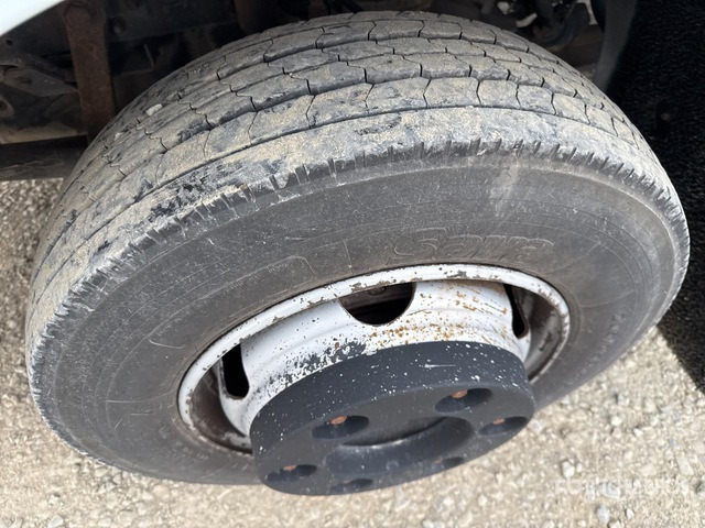 2010 Renault Midlum 215.75 4x2 Curtain Side Truck - Plane LKW: das Bild 5 2010 Renault Midlum 215.75 4x2 Curtain Side Truck - Plane LKW: das Bild 5