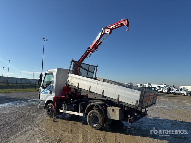 2010 Renault Midlum 220.08 1981 C.O.M.A. C330B on 4x2 Dump Truck with Crane - Kipper: das Bild 2 2010 Renault Midlum 220.08 1981 C.O.M.A. C330B on 4x2 Dump Truck with Crane - Kipper: das Bild 2