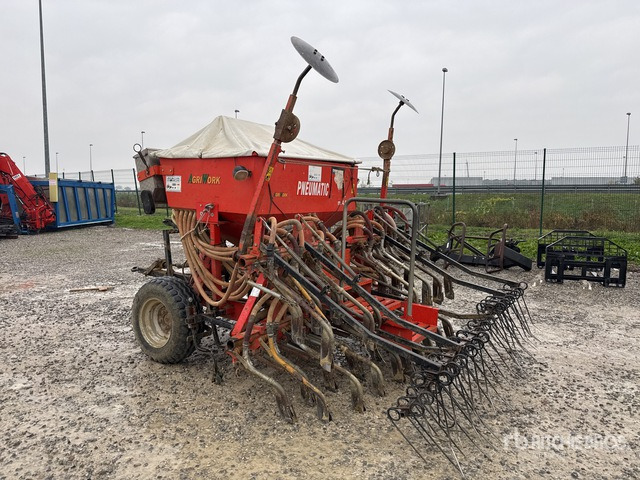 2011 Agriwork SPE 450X32 Air Seeder - Sämaschine: das Bild 2 2011 Agriwork SPE 450X32 Air Seeder - Sämaschine: das Bild 2