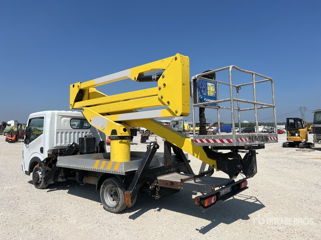 2011 Renault 2011 Socage DA320 20 m on (Inop ... Bucket Truck - LKW mit Arbeitsbühne: das Bild 4 2011 Renault 2011 Socage DA320 20 m on (Inop ... Bucket Truck - LKW mit Arbeitsbühne: das Bild 4