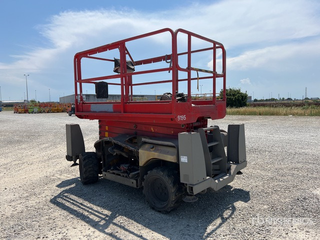 2014 Haulotte Compact12DX Diesel (Inoperable) Scissor Lift - Scherenbühne: das Bild 4 2014 Haulotte Compact12DX Diesel (Inoperable) Scissor Lift - Scherenbühne: das Bild 4