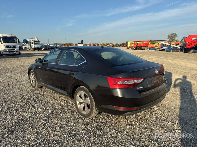 2018 Skoda Superb Autovettura - PKW: das Bild 3 2018 Skoda Superb Autovettura - PKW: das Bild 3