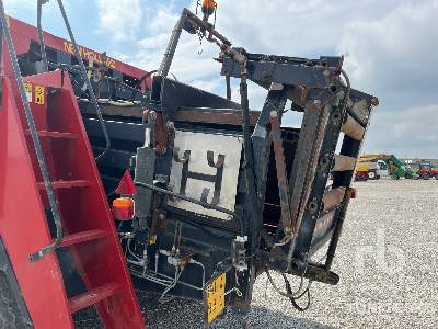Rundballenpresse NEW HOLLAND BB960: das Bild 16