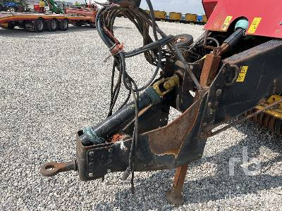 Rundballenpresse NEW HOLLAND BB960: das Bild 7
