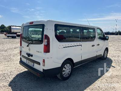 RENAULT TRAFIC 9 seats - Koffer LKW: das Bild 3 RENAULT TRAFIC 9 seats - Koffer LKW: das Bild 3