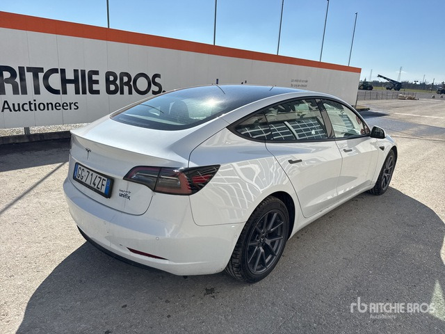 Tesla Model 3 Automobile - PKW: das Bild 3 Tesla Model 3 Automobile - PKW: das Bild 3